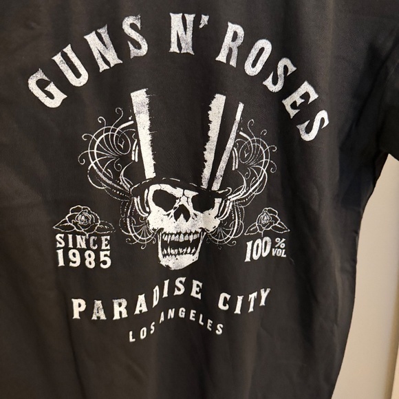 NWOT Guns N' Roses Paradise City T-Shirt - Picture 5 of 7